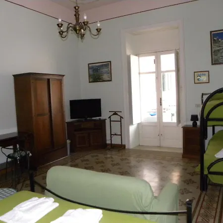 二十世纪公寓 *